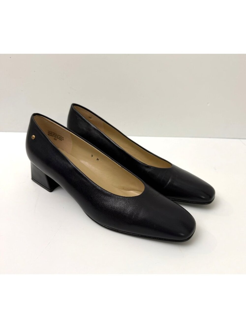 Etienne Aigner Navy Blue Leather Gold Emblem Slip On Block Heel Pump Size 9 M